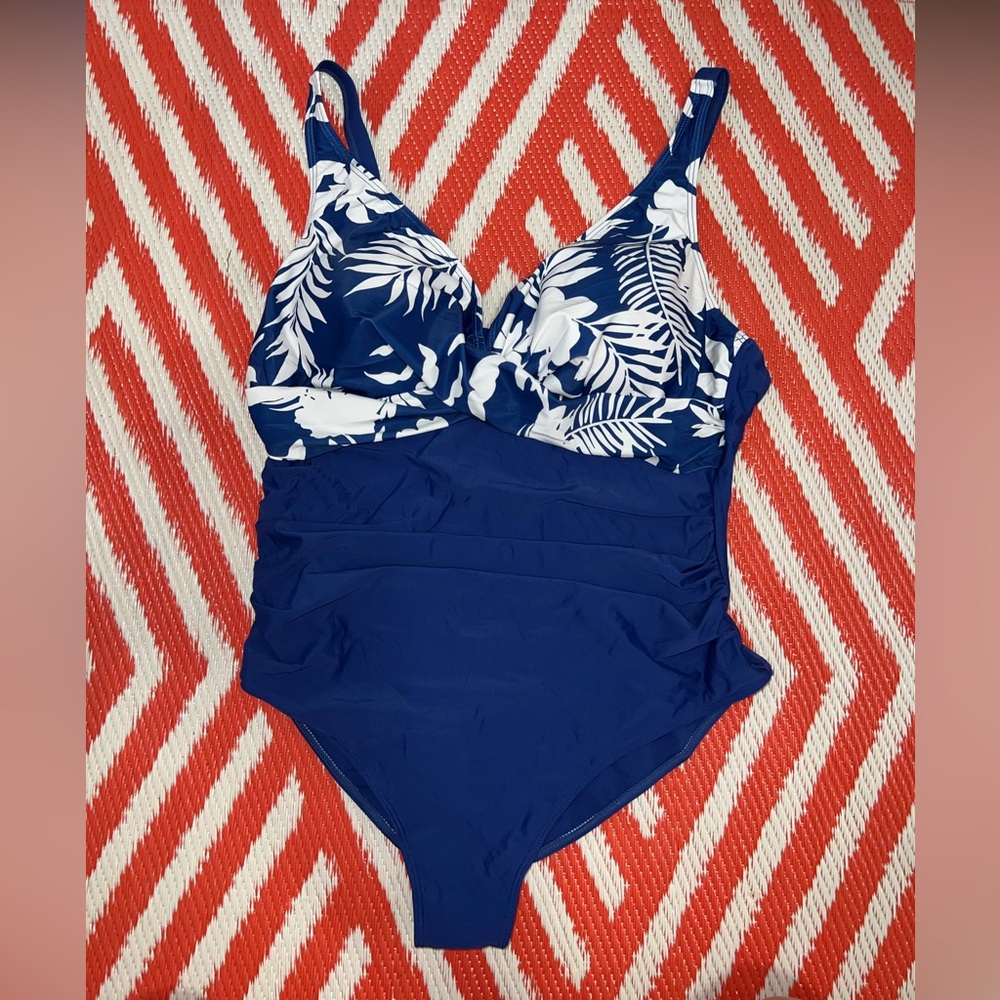 NWT One Piece Swimsuit Tummy Control Ruched Push Up Bathing Suit Slimming floral